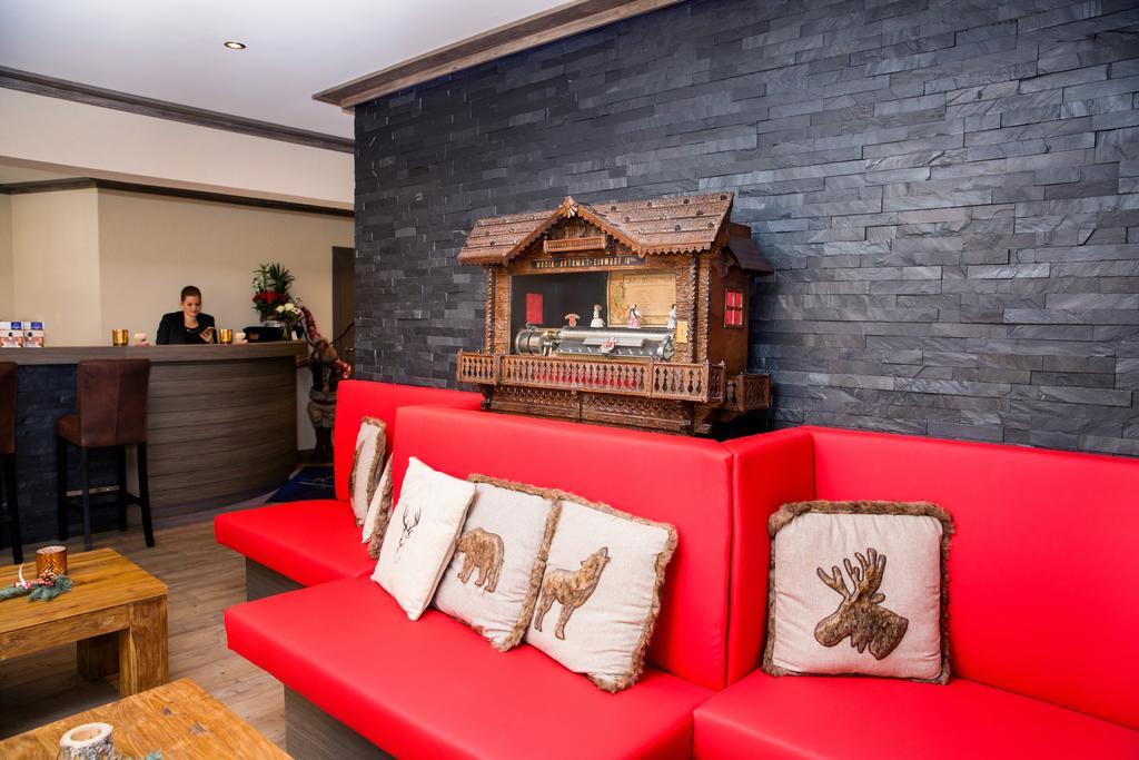Hotel Bristol Verbier Exterior photo