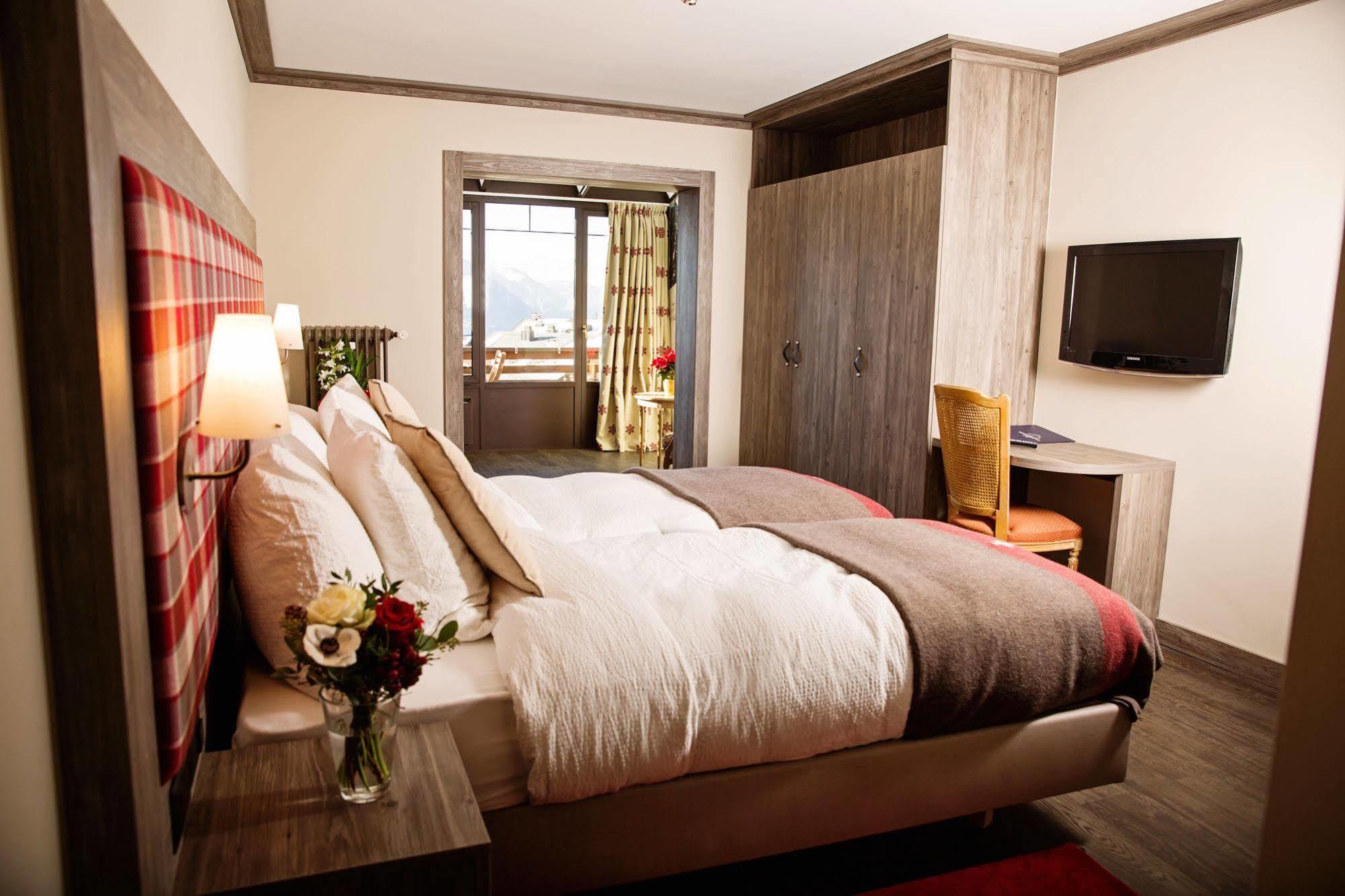 Hotel Bristol Verbier Exterior photo
